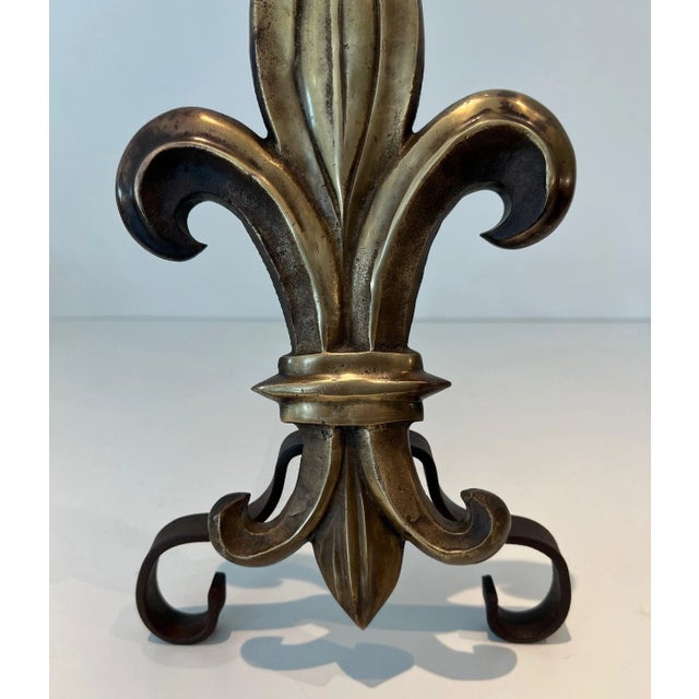 Neoclassical 1940s Bronze and Wrought Iron Andirons With a Fleur-de-lys - a Pair For Sale - Image 3 of 12