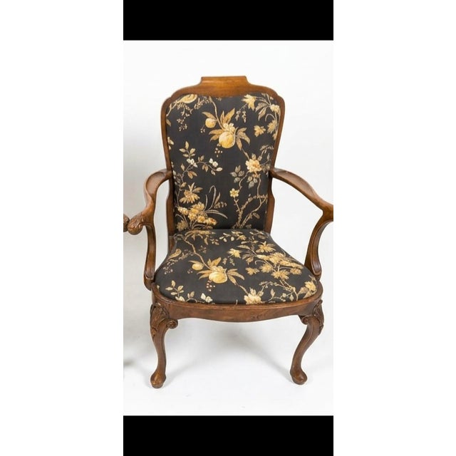 The Louis XV Style Fauteuil à la Reine is a classic 18th-century French salon armchair. It is defined by its grand...