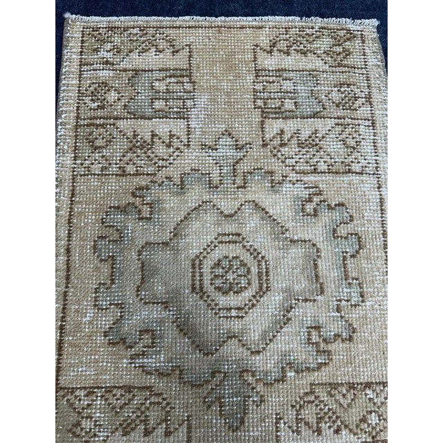 Turkish Yastik Rug 1'7" x 2'7" For Sale - Image 4 of 5