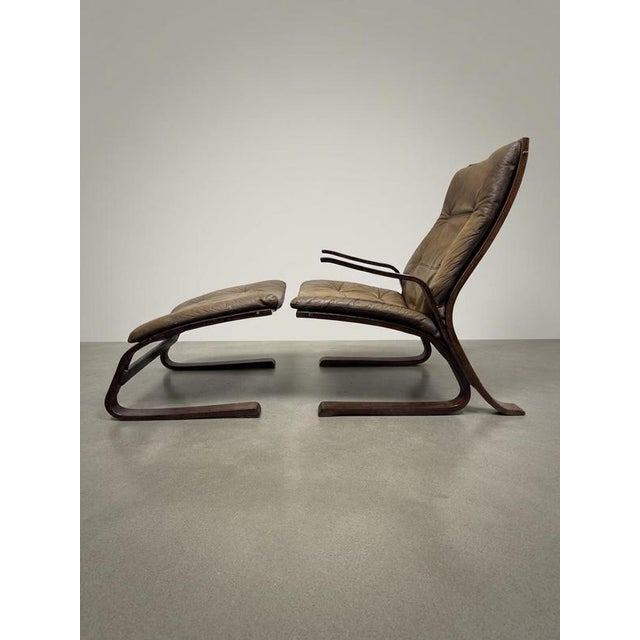 Norwegian Lounge Chairs with Ottoman by Elsa & Nordahl Solheim, Set of 3 For Sale - Image 4 of 9