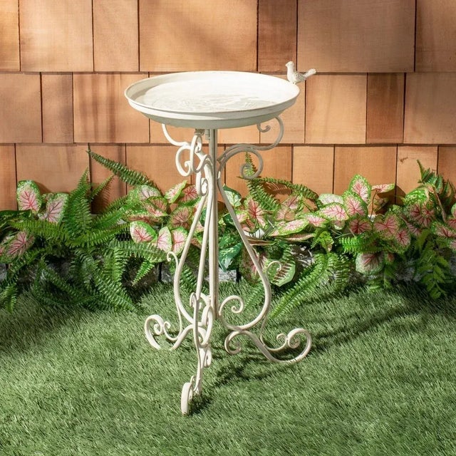 Contemporary Ashlan Bird Bath - Pearl White For Sale - Image 3 of 8