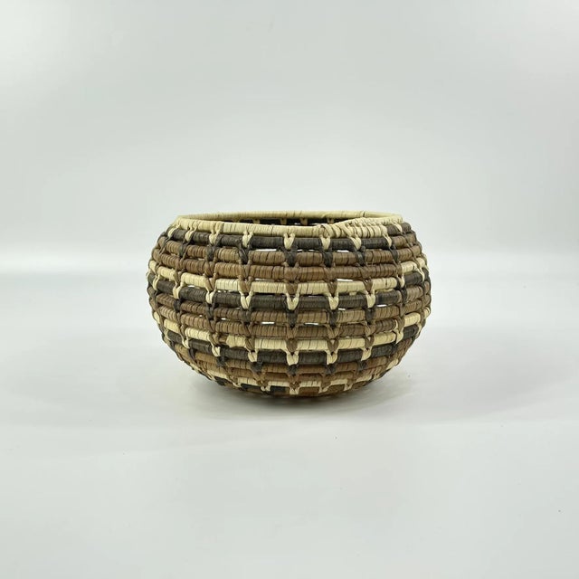 Brown Early 20th Century Zulu Basket South Africa 9inch MATTER COLLECTION For Sale - Image 8 of 8
