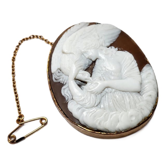 Antique Victorian Gold Cameo Brooch of Hebe Feeding the Eagle For Sale