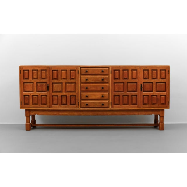 Large Brutalist Screwless Sideboard in Carved Oak, 1960s, in Very Good conditions. Designed 1960 to 1969