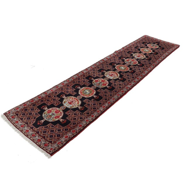 Middle Eastern Rug in Wool For Sale - Image 6 of 6