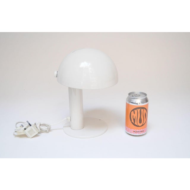 White Vintage Italian "Mushroom" Table Lamp in Enameled Metal With Swiveling Shade For Sale - Image 8 of 12