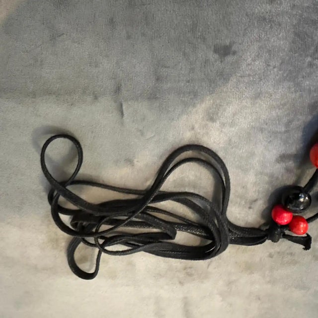 1990s Costume Jewelry Black and Red Wood and Beads Italian Necklace For Sale - Image 10 of 11