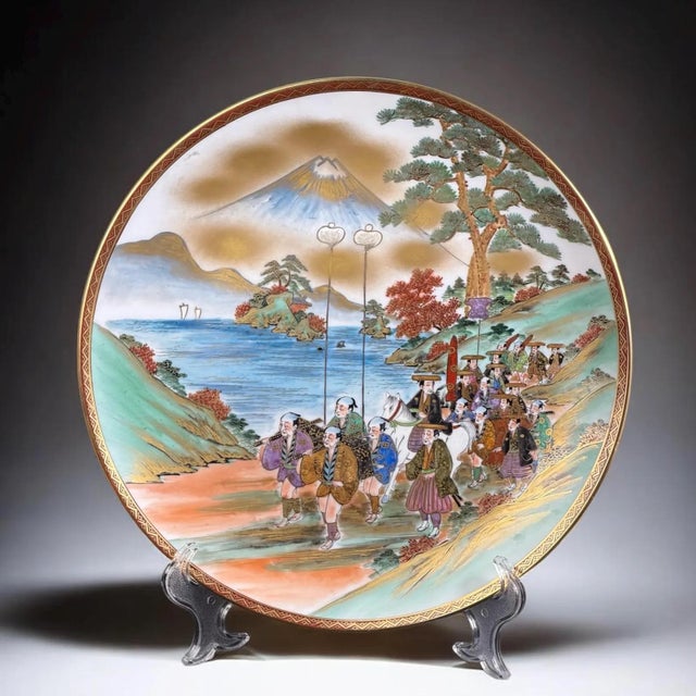 Japanese Meiji Hand-Painted Satsuma Plate with Samurai Procession, 1890s For Sale - Image 9 of 9