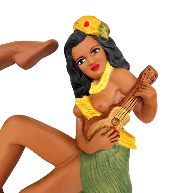 1980s Hawaiian Art Pottery Nude Pin-Up Yellow Hula Girl Wall Sculpture, Pair For Sale - Image 4 of 6