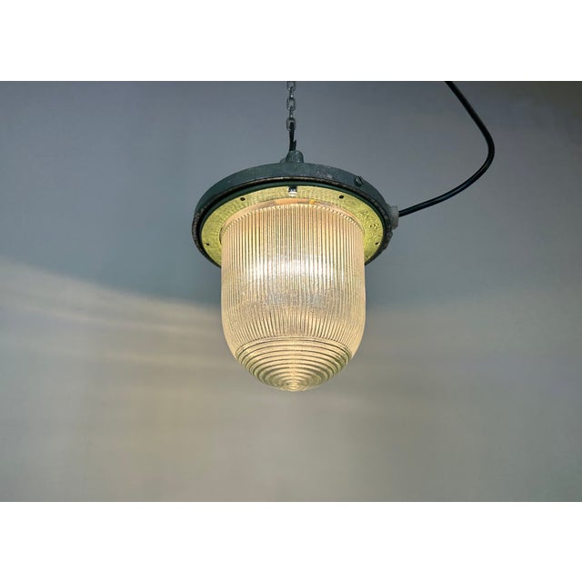 Industrial Green Bunker Ceiling Light from Polam Gdansk, 1960s For Sale - Image 13 of 15