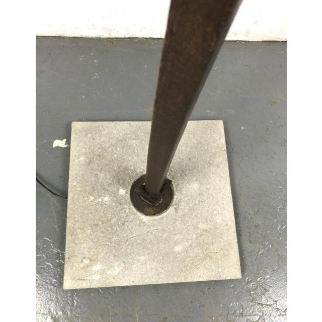 Art Nouveau Enzo Ciampalini “Alfea” Floor Lamp In Cast Copper With Murano Glass Shade For Sale - Image 3 of 5