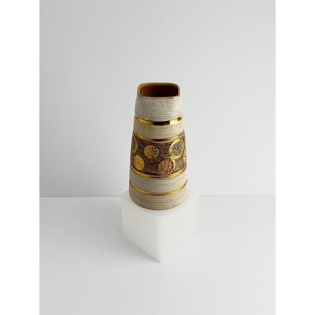 Metal Gold Sgraffito Vase by Fratelli Fanciullaci for Elbee, 1950s For Sale - Image 7 of 10
