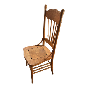 Antique American Carved Wood Pressed Back Spindle Dining Chair