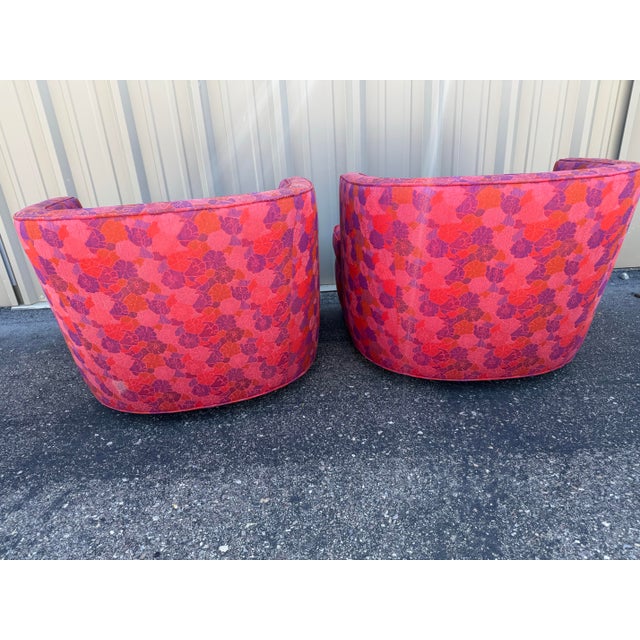 1970s Pair if Mid Century Barrel Chairs by Harvey Probbler For Sale - Image 5 of 10