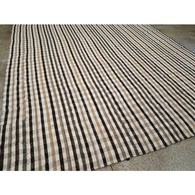 Charcoal Galerie Shabab Collection Mid-20th Century Persian Flatweave Kilim For Sale - Image 8 of 10
