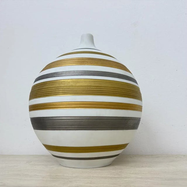Mid-Century Porcelain Vase from Hutschenreuther, 1970s For Sale - Image 11 of 18