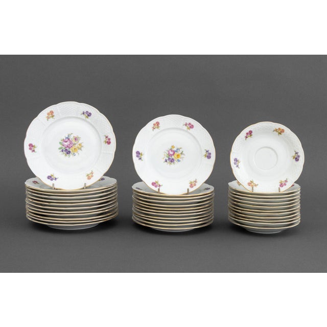 Thun Bohemia Porcelain Dinner Service for 12 For Sale In New York - Image 6 of 18