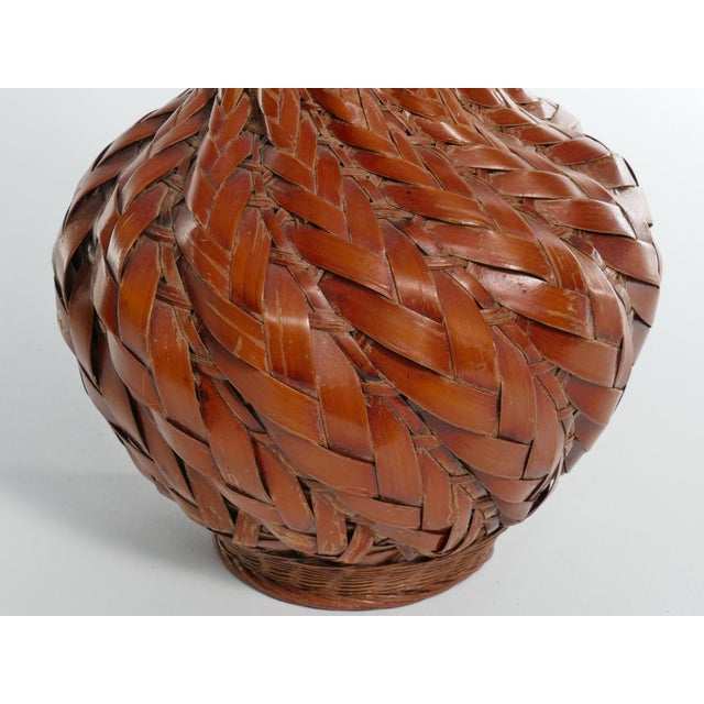 Early 20th Century Japanese Taisho/Showa Woven Bamboo Ikebana Vase For Sale - Image 10 of 15