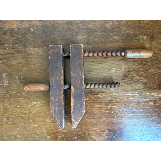 Rustic Antique Robert Bliss & j.h. O'Neil Wooden Hand Screw Clamps - Set of 3 American Woodworking Tools For Sale - Image 3 of 8
