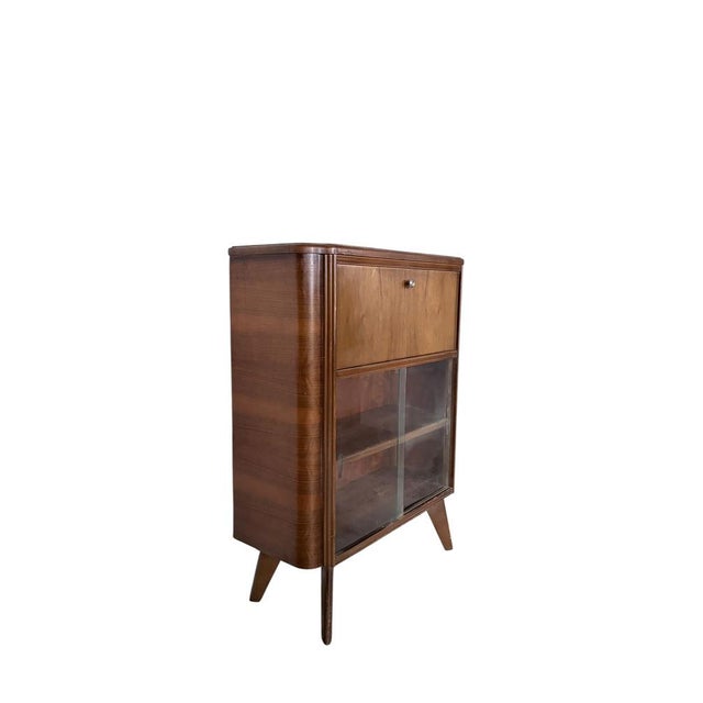 1960s Art Deco Drinks Cabinet in Walnut with Glazed Display, 1960s For Sale - Image 5 of 10