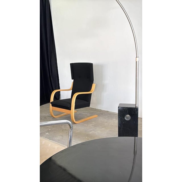 Mid-Century Model 36/401 Cantilever Chair in Birch and Black Fabric by Alvar Aalto for Artek, 1950s, in Good conditions....