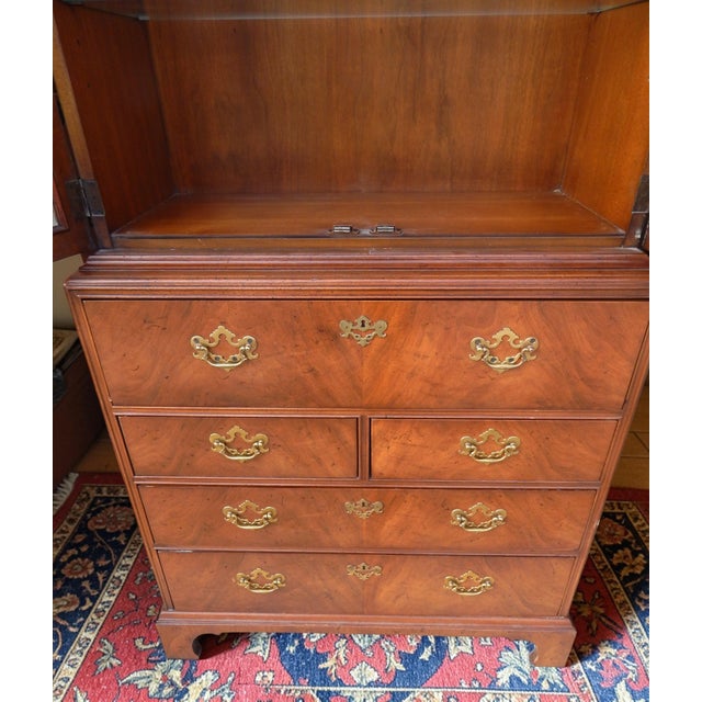 1970s Late 20th Century Henredon Secretary / Cabinet For Sale - Image 5 of 11
