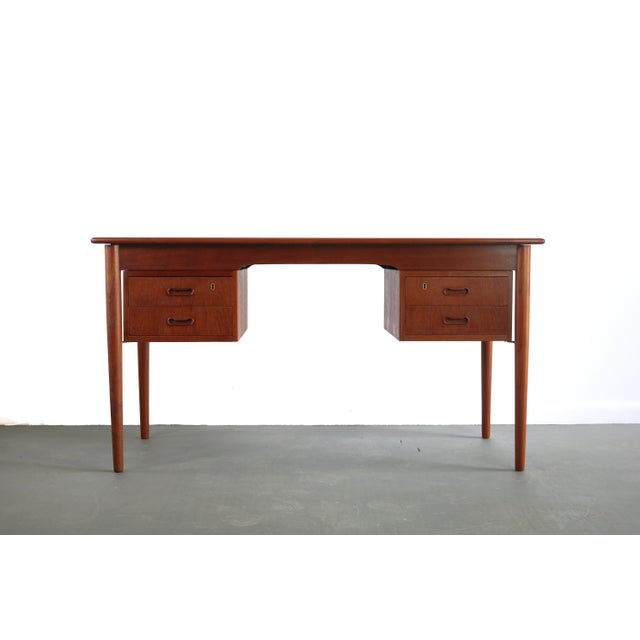 1960s Danish Desk with Finsihed Back in Bold Teak Grain Designed by Arne Vodder For Sale - Image 5 of 12