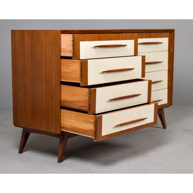 Italian Mid-Century Eight-Drawer Chest in Mahogany & Cream Lacquer For Sale - Image 9 of 12