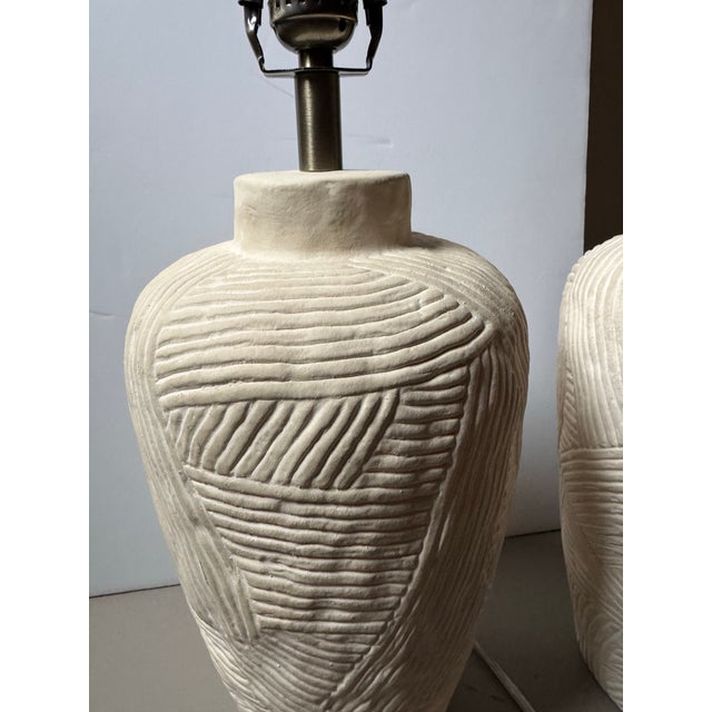 Contemporary Organic Modern Pottery Barn Sculptural Textured Ivory Ceramic Table Lamps - a Pair For Sale - Image 3 of 5
