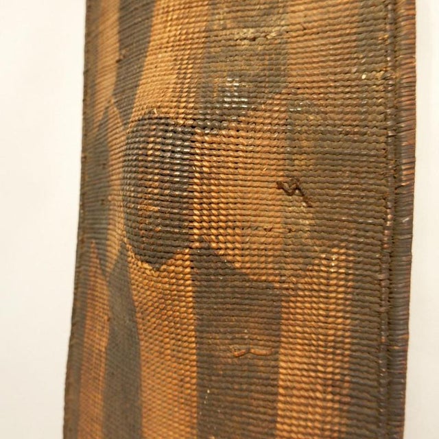 Mid-19th Century Decorative Azande People War Shields, Set of 2 For Sale - Image 9 of 14
