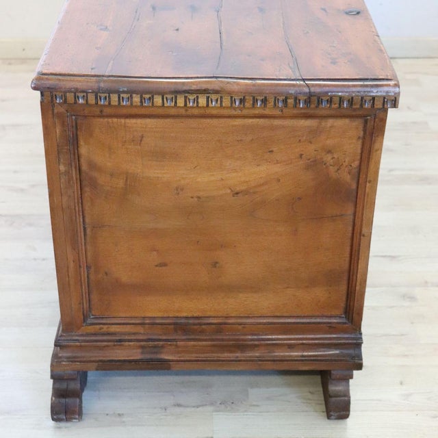Early 20th Century Chest in Walnut For Sale - Image 12 of 17