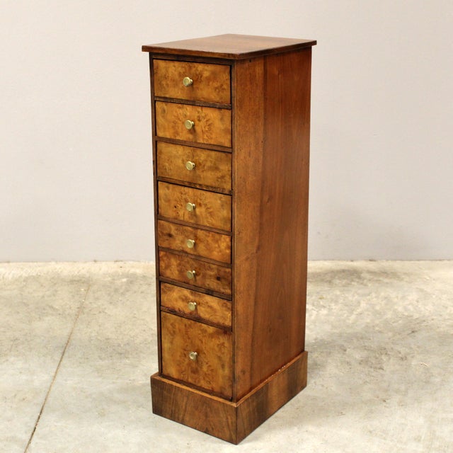 Bedside table - small chest of drawers Walnut and burl Early 1900s Dimensions: width 21 cm, depth 27 cm, height 74 cm...