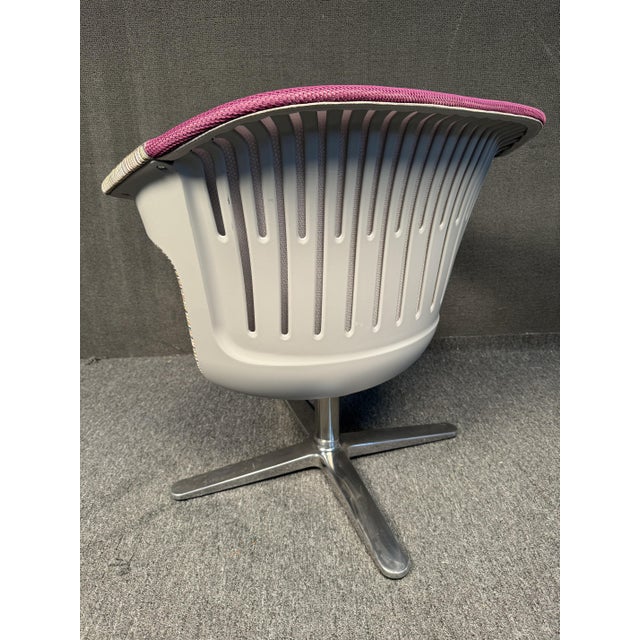 Steelcase I2i Swivel Chair For Sale In New York - Image 6 of 12