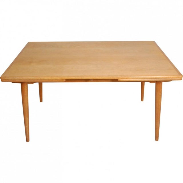 AT312 Dining Table in Oak by Hans Wegner, 1960s For Sale - Image 3 of 18