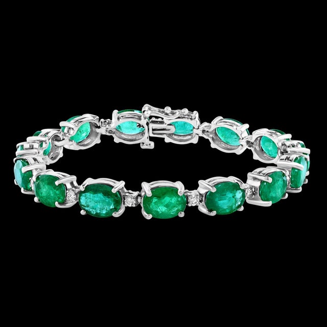 30 Carat Natural Zambian Emerald & Diamond Tennis Bracelet 14 Karat Gold For Sale - Image 14 of 18
