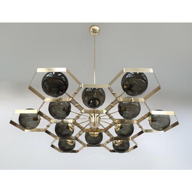 Italian 21st Century Honeycomb Natural Brass Smoky Murano Chandelier by Fabio LTD For Sale - Image 3 of 7