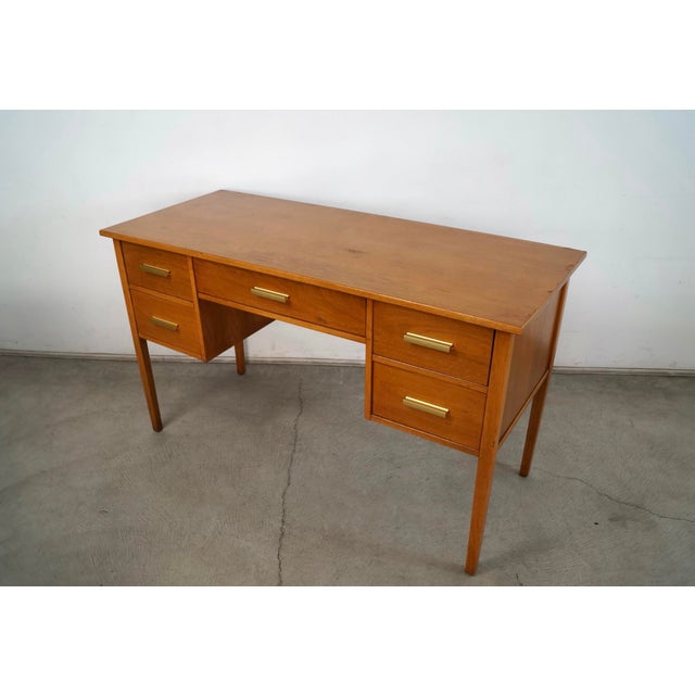 American of Martinsville 1950’s Mid-Century Modern Walnut 5-Drawer Desk For Sale - Image 4 of 12