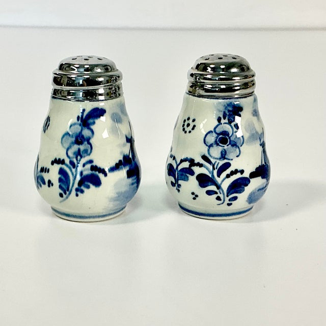 1940s 1940s Vintage Delft Rustic European Salt & Pepper Shakers - A Pair For Sale - Image 5 of 9