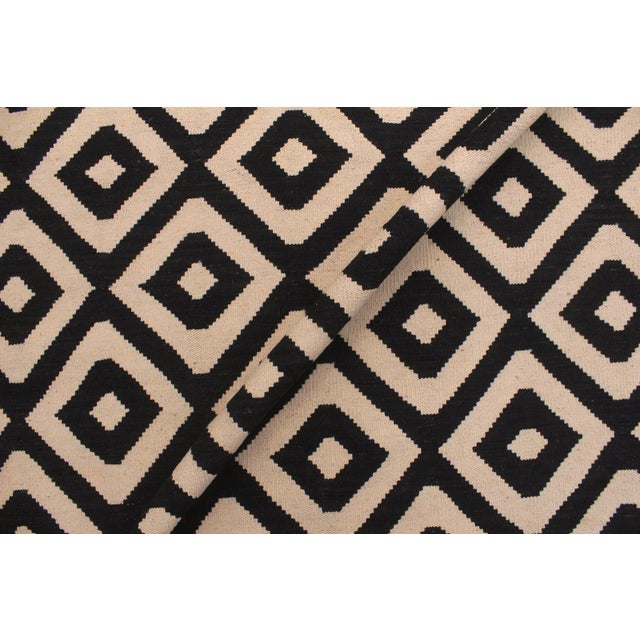 2000 - 2009 Modern Kilim Beige Black Wool Rug - 6'6" X 9'7" For Sale - Image 5 of 7