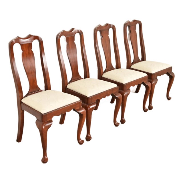 Henkel Harris Queen Anne Solid Cherry Wood Dining Chairs, Set of Four For Sale