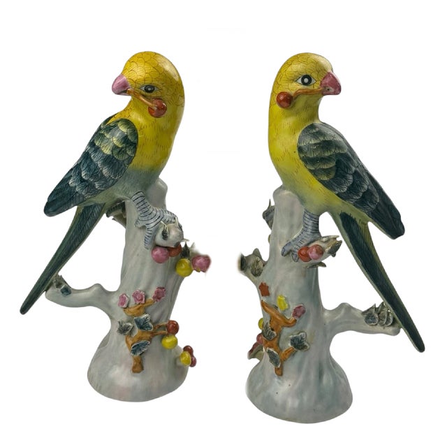 Chinoiserie 1970s Chinese Export Porcelain Parrots With Applied Fruit and Blossoms – A Pair For Sale - Image 3 of 15
