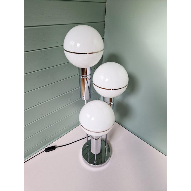 Silver Space Age Floor Lamp in Chromed Metal and White Opaline Glass Globe from Sölken Leuchten, 1970 For Sale - Image 8 of 14