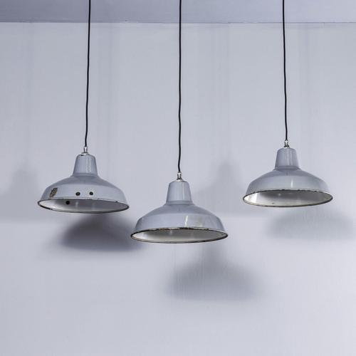 Industrial Grey Enamelled Pendant Lamp from Benjamin, 1950s For Sale - Image 4 of 11