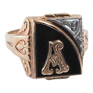 Early 20th Century Kinsley 10k Gold Onyx Initial Ring For Sale