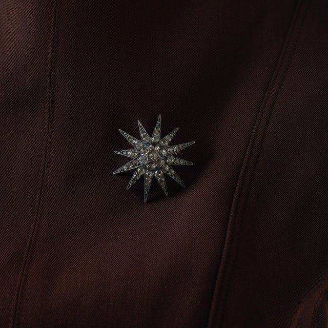 Late 19th Century Late 19th Century Victorian 7.00 Carat Diamond 9k Yellow Gold and Silver Starburst Brooch For Sale - Image 5 of 6