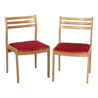 Mid-Century Modern Light Wood and Red Set of 2 Chairs From the 1960s For Sale