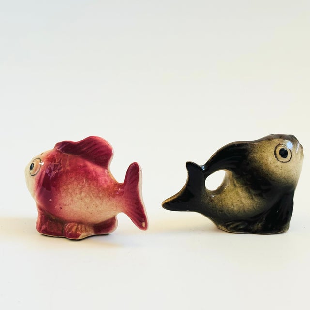 Mid 20th Century Vintage Fish Salt and Pepper Shakers For Sale - Image 5 of 10