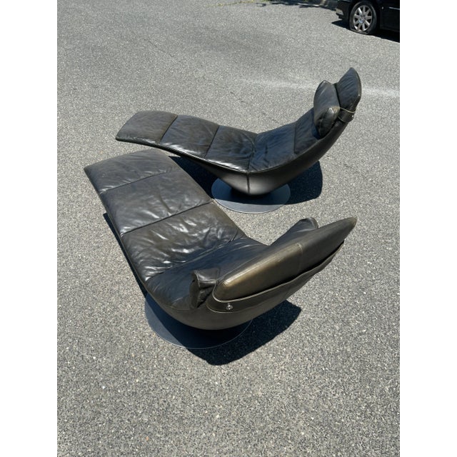 Metal 1990s Modern Natuzzi Leather Swivel Chaise Pair For Sale - Image 7 of 12