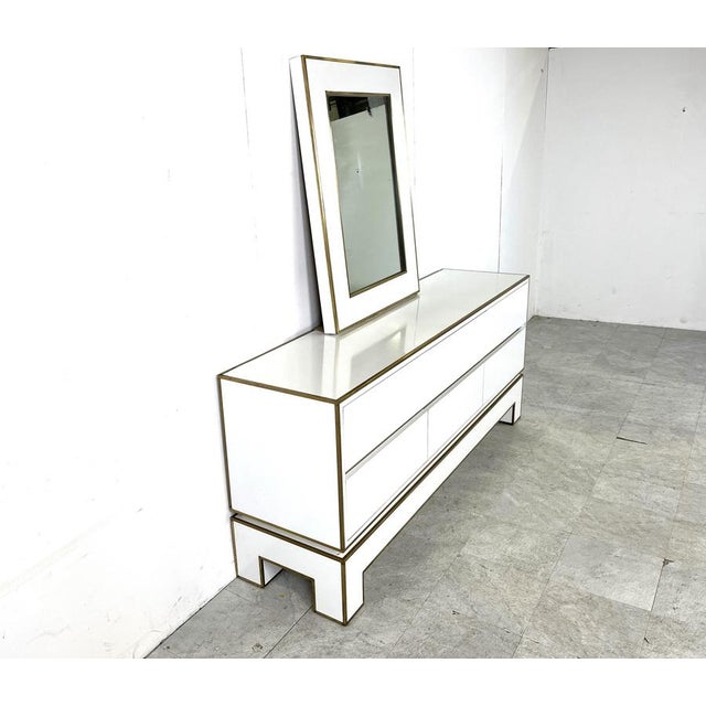 White Lacquered Credenza with Mirror from Alain Delon, 1970s, Set of 2 For Sale - Image 4 of 12
