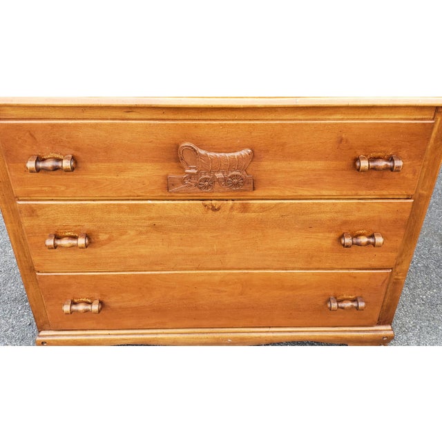Vintage 1950s Maple Bedroom 3 Drawer Dresser W Carved Wagon